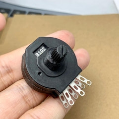 2 cái biến trở chiết áp volume máy hàn RVS28 B102 1KR 1Kohm 6 chân đôi