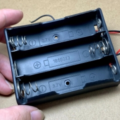 Hộp đế đựng PIN 3.7V 18650 3PIN 3 ngăn