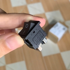 5 cái công tắc bập bênh KCD1-104 250V 6A 4 chân cắm (DIP-4) 2 chế độ 20x15mm