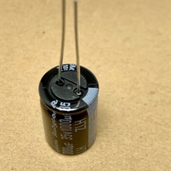 2 cái tụ điện hóa 1000uF 35V 1000uF 35ZLH1000MEFC12.5X20 chính hãng Rubycon