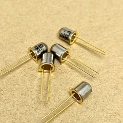 2 cái Led diode thu quang hồng ngoại ST-1KLA 2 chân kích thước 5mm bước sóng 940nm chính hãng