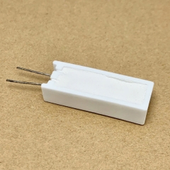 Điện trở sứ 7W 2.5Kohm 2.5KR 252 kiểu dọc