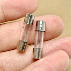 10 cái cầu chì ống thủy tinh 250V 25A kích thước 5x20mm