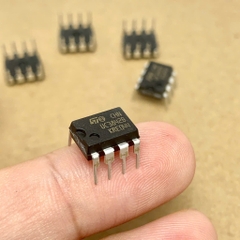 5 cái UC3842B UC3842 DIP-8 chính hãng