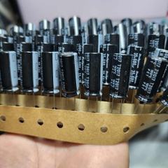 2 cái tụ điện hóa 35V680uF 35V 680uF hãng RUBYCON ZLH 10x23mm