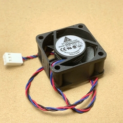 Quạt tản nhiệt EFB0424HHD 0.12A DC24V 3 dây 40x40x20mm