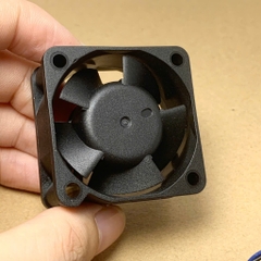 Quạt tản nhiệt EFB0424HHD 0.12A DC24V 3 dây 40x40x20mm