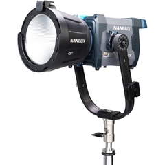 Đèn LED chính hãng Nanlux – Evoke 150C RGB 150W