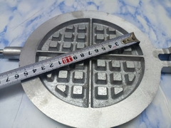 Khuôn bánh kẹp dày nhôm dk ra bánh 13,5cm
