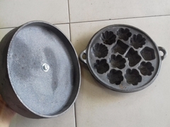 Khuôn bông lan gang đen, bánh thuẫn gang