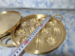 Khuôn bông lan bánh bò đồng size vừa