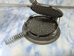 Khuôn kẹp tàn ong dk 13cm bằng gang