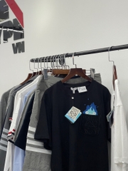 LOEWE TEE - Áo Thun Loewe Howl’s Moving Castle (Đen) [MIRROR QUALITY]