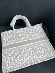 Túi Dior large Oblique Embroidery Tote (Grey) [Mirror Quality]