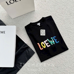 Áo Thun Loewe Relaxed Rainbow Embroidered Logo (Black) [Mirror Quality]