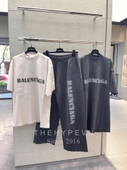 Áo Thun Balenciaga Stencil Type Medium Fit (Black) [Mirror Quality]