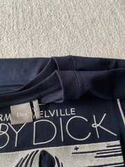 ÁO THUN DIOR BOOK COVER (NAVY)