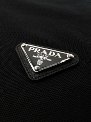 ÁO POLO PRADA RE-NYLON TRIANGLE LOGO (BLACK)