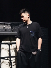 ÁO THUN LOUIS VUITTON LV EMBELLISHED (BLACK)