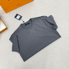 Áo thun Louis Vuitton Embossed (Grey)