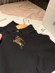 ÁO POLO BURBERRY EQUESTRIAN GOLD KNIGHT (BLACK)