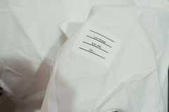 THOM BROWNE SHIRT - Áo sơ mi Thom Browne Classic Short Sleeve Oxford With Stripe (White) [Mirror Quality]