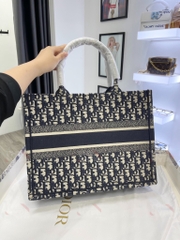 DIOR BAG - Túi Dior Small Oblique Embroidery Tote (Black) [Mirror Quality]
