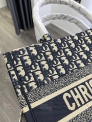 DIOR BAG - Túi Dior Small Oblique Embroidery Tote (Black) [Mirror Quality]