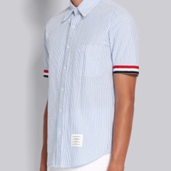 THOM BROWNE SHIRT - Áo sơ mi Thom Browne Seensucker Grosgrain Cuff Straight (Light Blue) [MIRROR QUALITY]