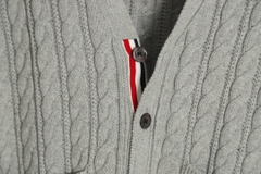 THOM BROWNE CARDIGAN - Áo TB 4 bar V-NECK Cable Knit (Grey) [Mirror quality]