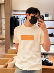 LOUIS VUITTON TEE - Áo Louis Vuitton Stitch Print And Embroidered (Black) [Mirror Quality]
