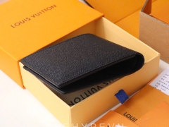 VÍ NGẮN LOUIS VUITTON LV TAIGA (BLACK)