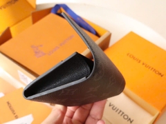 VÍ NGẮN LOUIS VUITTON LV VICTOR MONOGRAM (BLACK)