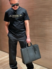 ÁO THUN LOUIS VUITTON LV EMBELLISHED EMBROIDERED CHEST (BLACK)