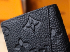 VÍ ĐỰNG CARD LOUIS VUITTON LV POCKET TAURILLON (BLACK)