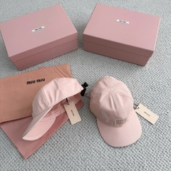 NÓN MIUMIU CAP (POWDER PINK)