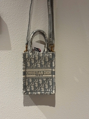 TÚI DIOR VERTICAL BOOK NOTE OBLIQUE (GRAY)