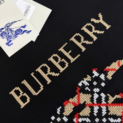 ÁO THUN BURBERRY BBR LOGO DETAILED (BLACK)