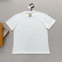 ÁO THUN LOUIS VUITTON LV EMBROIDERED SIGNATURE (WHITE)
