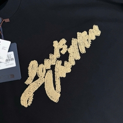 ÁO THUN LOUIS VUITTON EMBROIDERED SIGNATURE (BLACK)