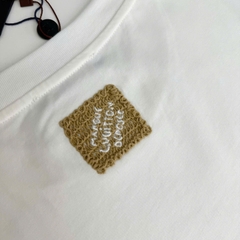 ÁO THUN LOUIS VUITTON LV EMBROIDERED SIGNATURE (WHITE)