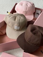 NÓN MIUMIU CAP (BEIGE)