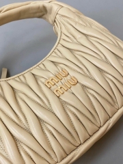 TÚI MIU MIU WANDER MATELASSÉ NAPPA LEATHER HOBO (SOY GREEN)