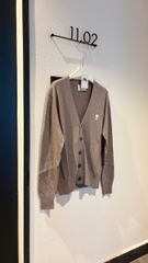 ÁO CARDIGAN AMI PARIS MOTIF (TAUPE BROWN)