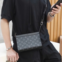 Túi Louis Vuitton Gaston Wearable Wallet ‘Monogram" (gray)