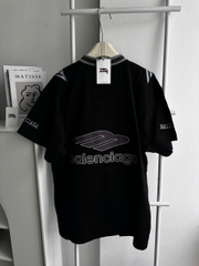 ÁO THUN BALENCIAGA BLCG FOOTBALL V-NECK (BLACK)