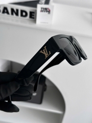 KÍNH LOUIS VUITTON LV CLASH GOLD LOGO (BLACK)
