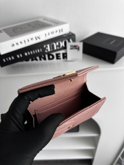 VÍ NGẮN SAINT LAURENT YSL CASSANDRE POWDER (PINK)