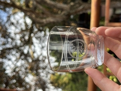 LY TRÀ THUỶ TINH KHẮC THƯ PHÁP