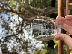 LY TRÀ THUỶ TINH KHẮC THƯ PHÁP